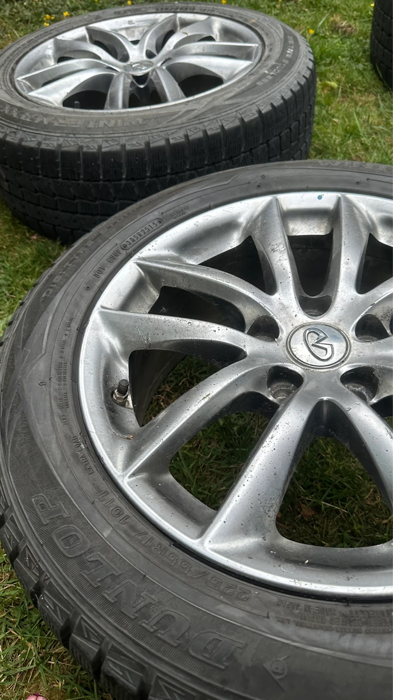 G37 Dunlop Winter Tires with Rims Set of 4 - photo 3