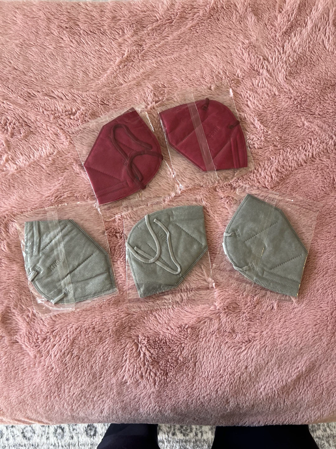 Ryeziiio KN95 Protective Masks (2 Red, 3 Grey)