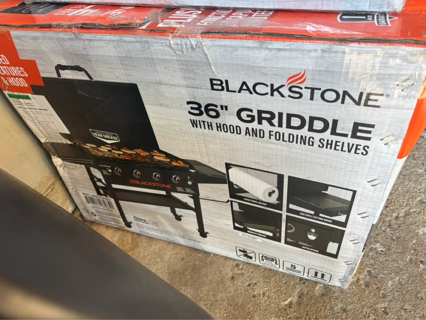 Blackstone 36" Griddle with Hood and Folding Shelves