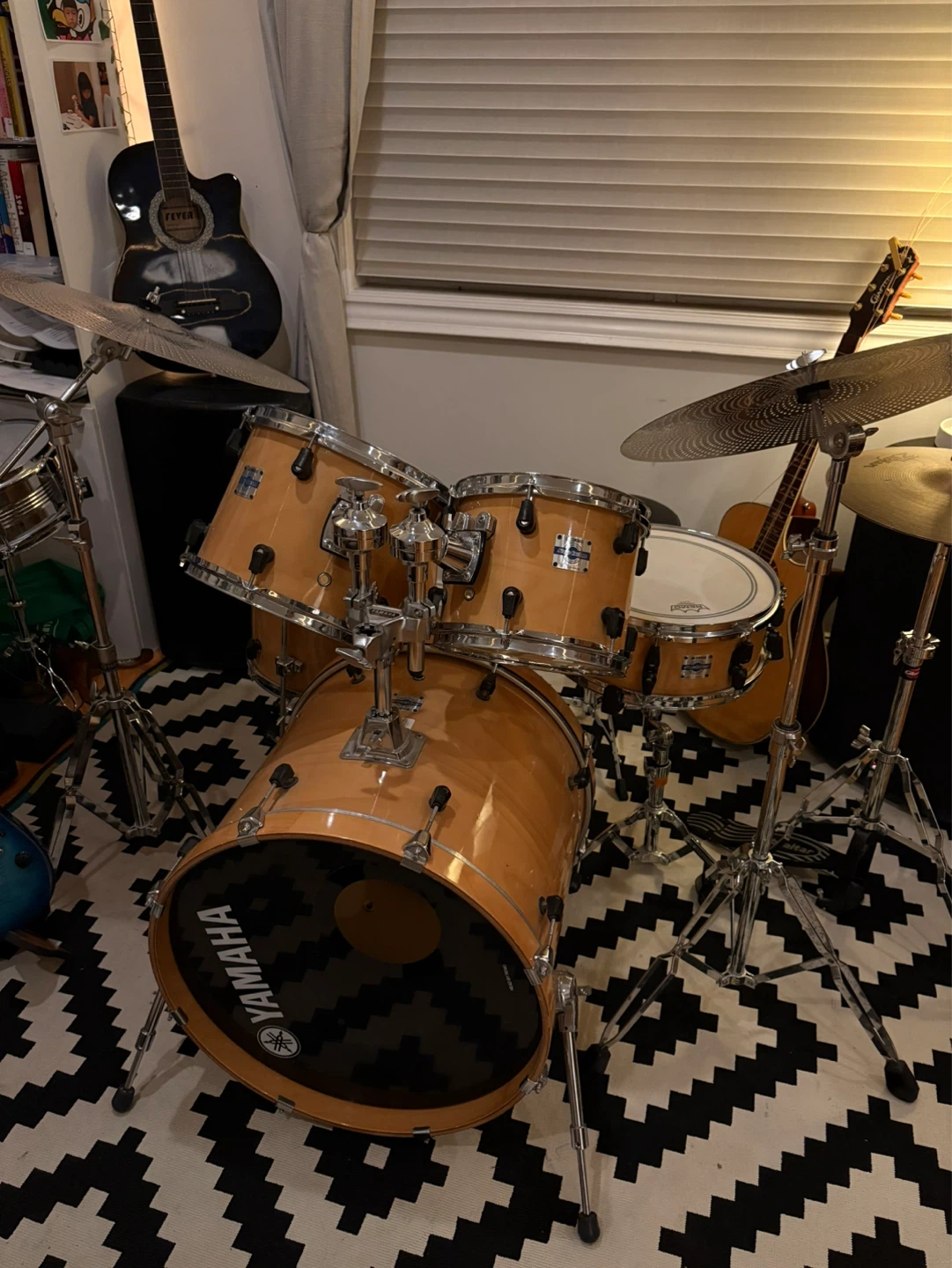 Yamaha Stage Custom + Zildjian Cymbals & Low Volume Cymbals