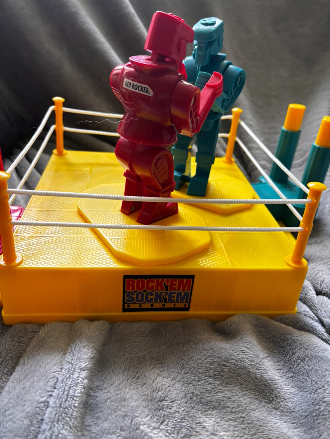 Rock 'Em Sock 'Em Robots Game - photo 3