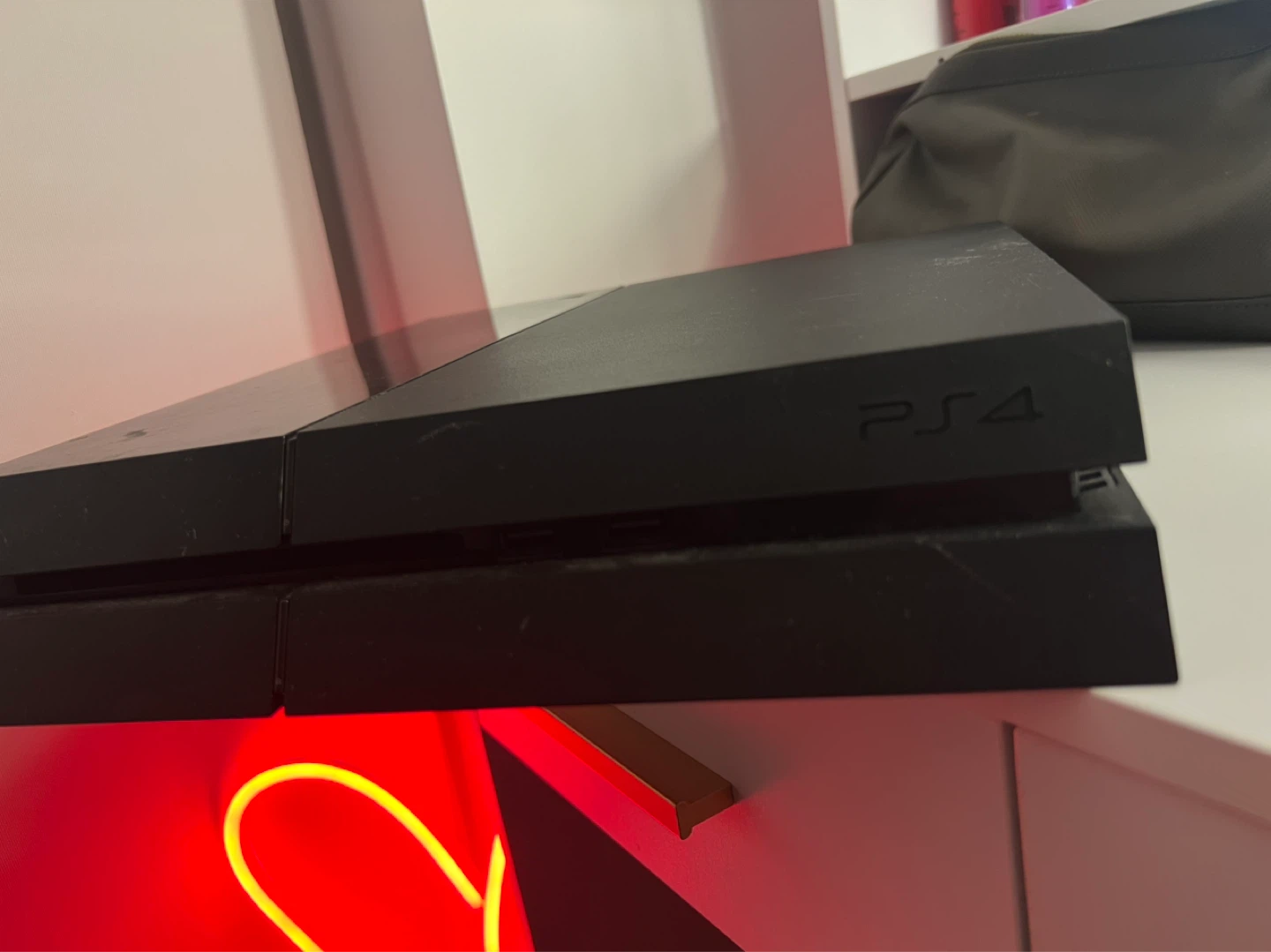 Sony PlayStation 4