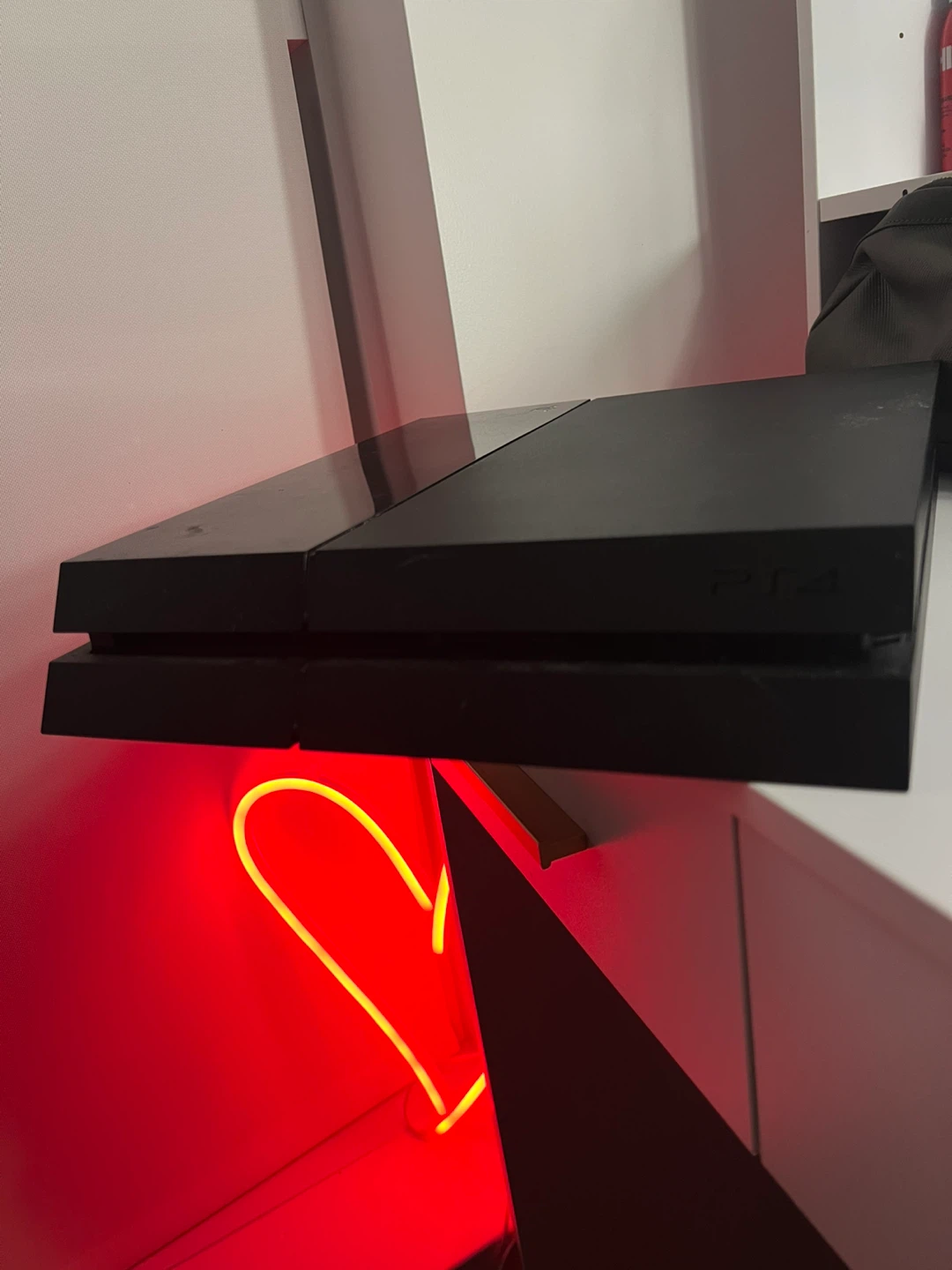 Sony PlayStation 4 - photo 4