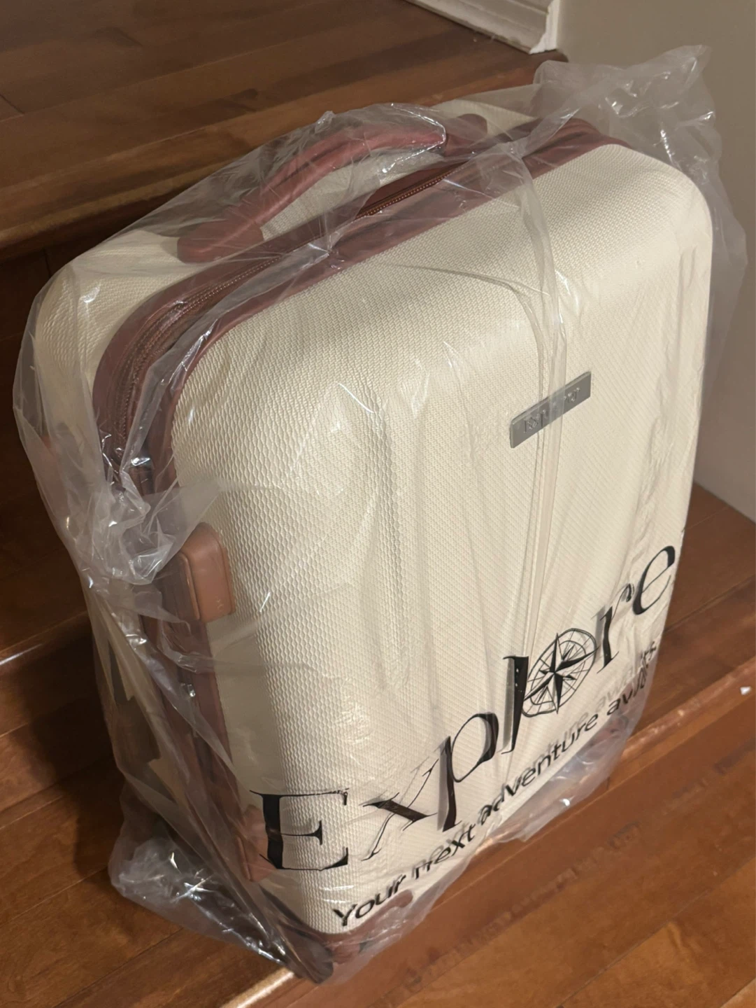 Explorer beige Hardside Carry-On Luggage - photo 2