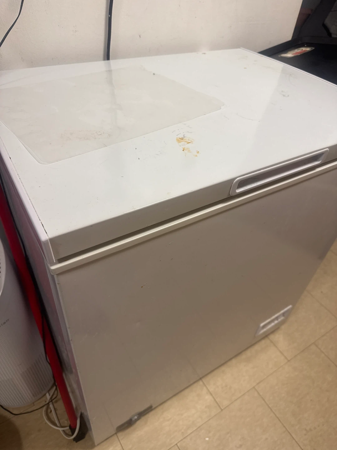 White Thomson Chest Freezer - photo 2