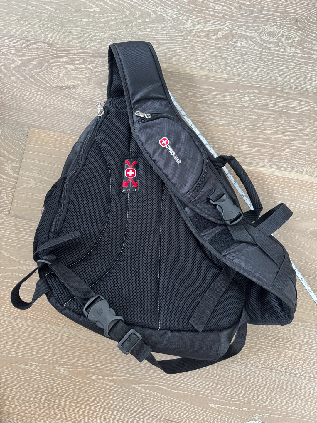 Swiss Gear Black Sling Backpack - photo 2
