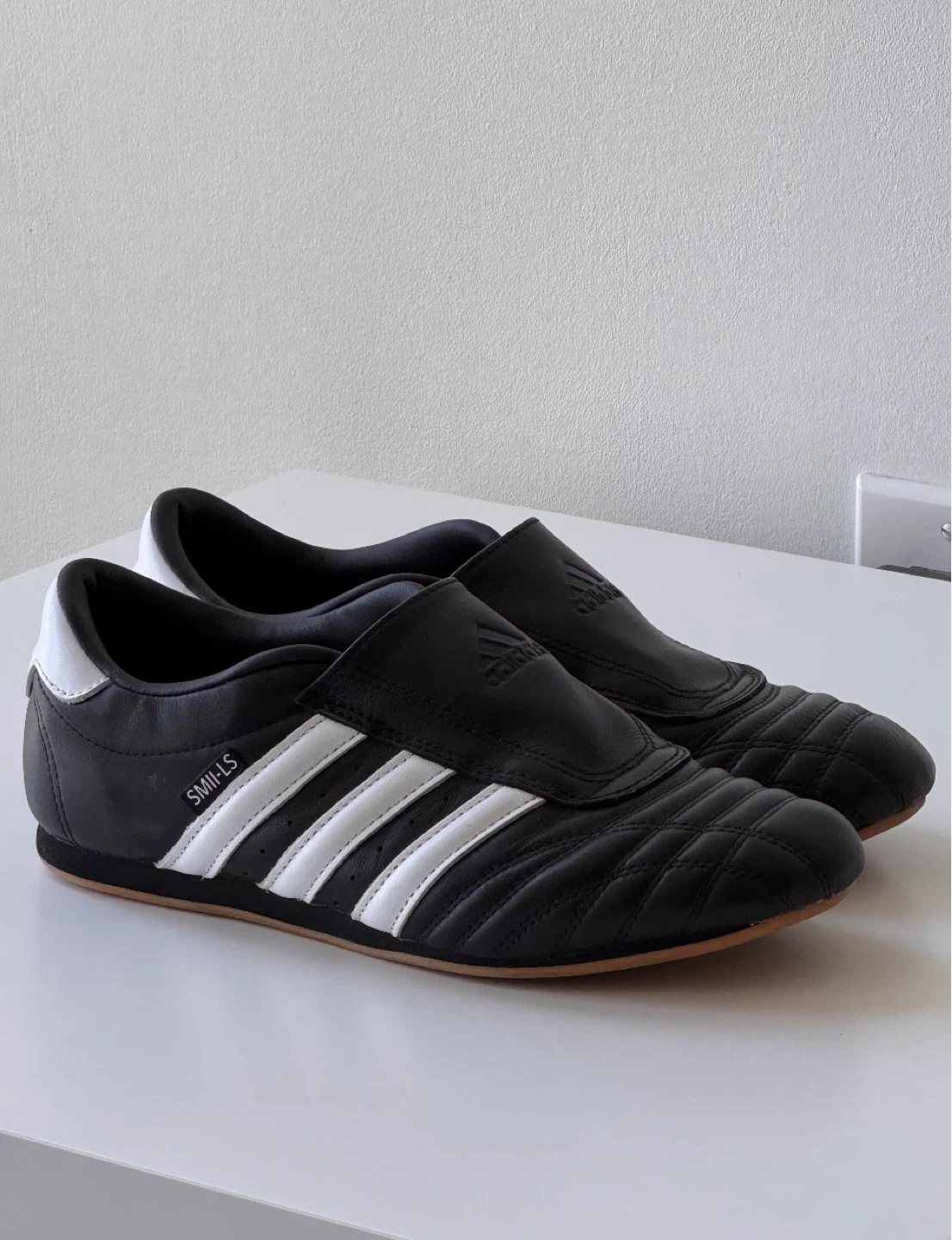 ⚽️ Adidas Taekwondo core black/cloud white/ gum