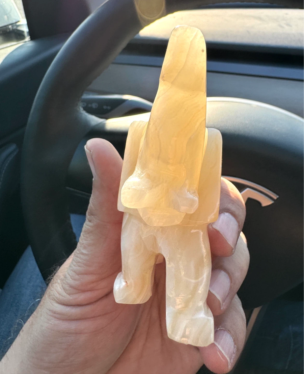 Carved Onyx Elephant Figurine & storage box - photo 4