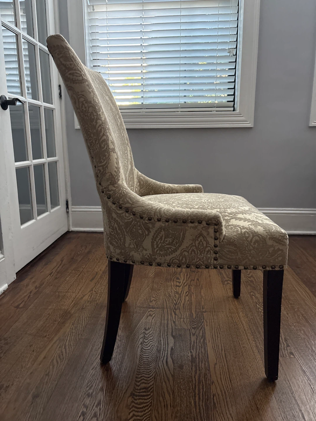 Upholstered Accent Chair with Damask Pattern - photo 3