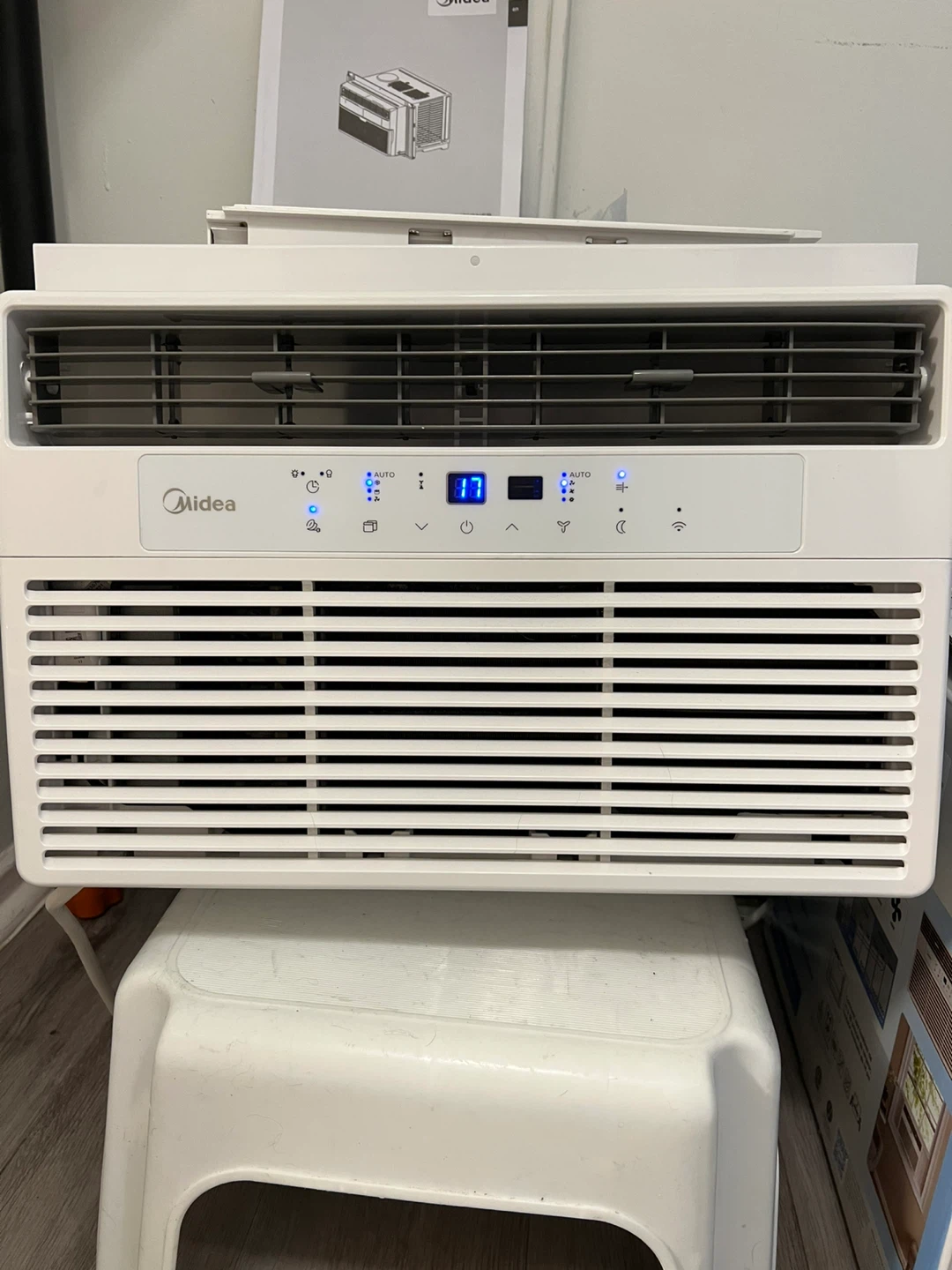 Smart wifi 8,000 BTU Room Air Conditioner in the box. - photo 4