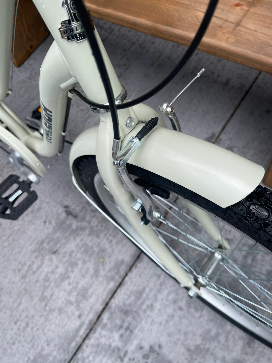 Raleigh Cream Cruiser Bicycle - photo 3