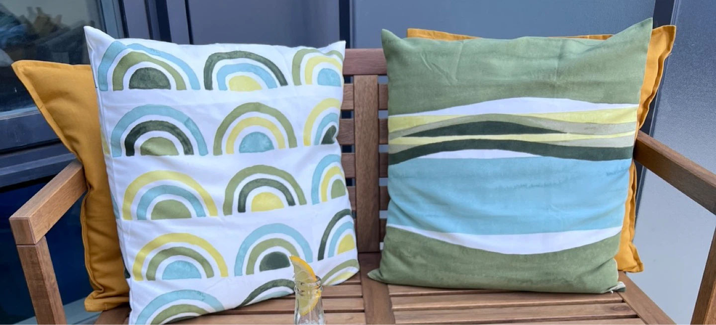 8 pillows  - with cover