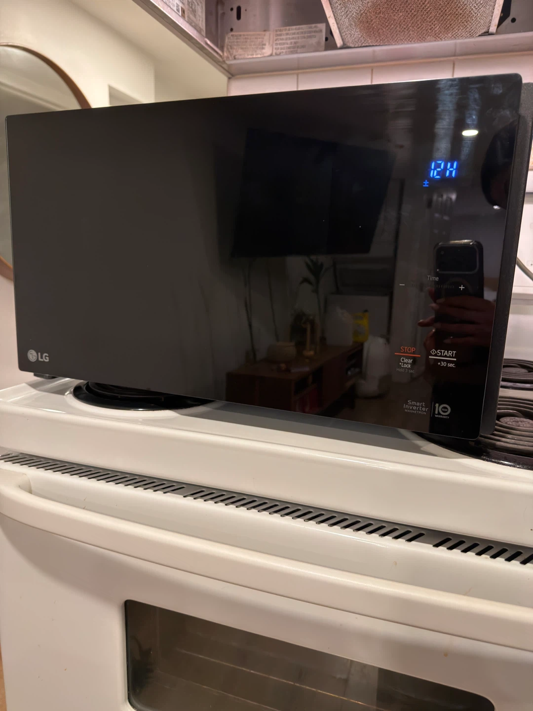 LG smart Inverter Microwave - photo 3