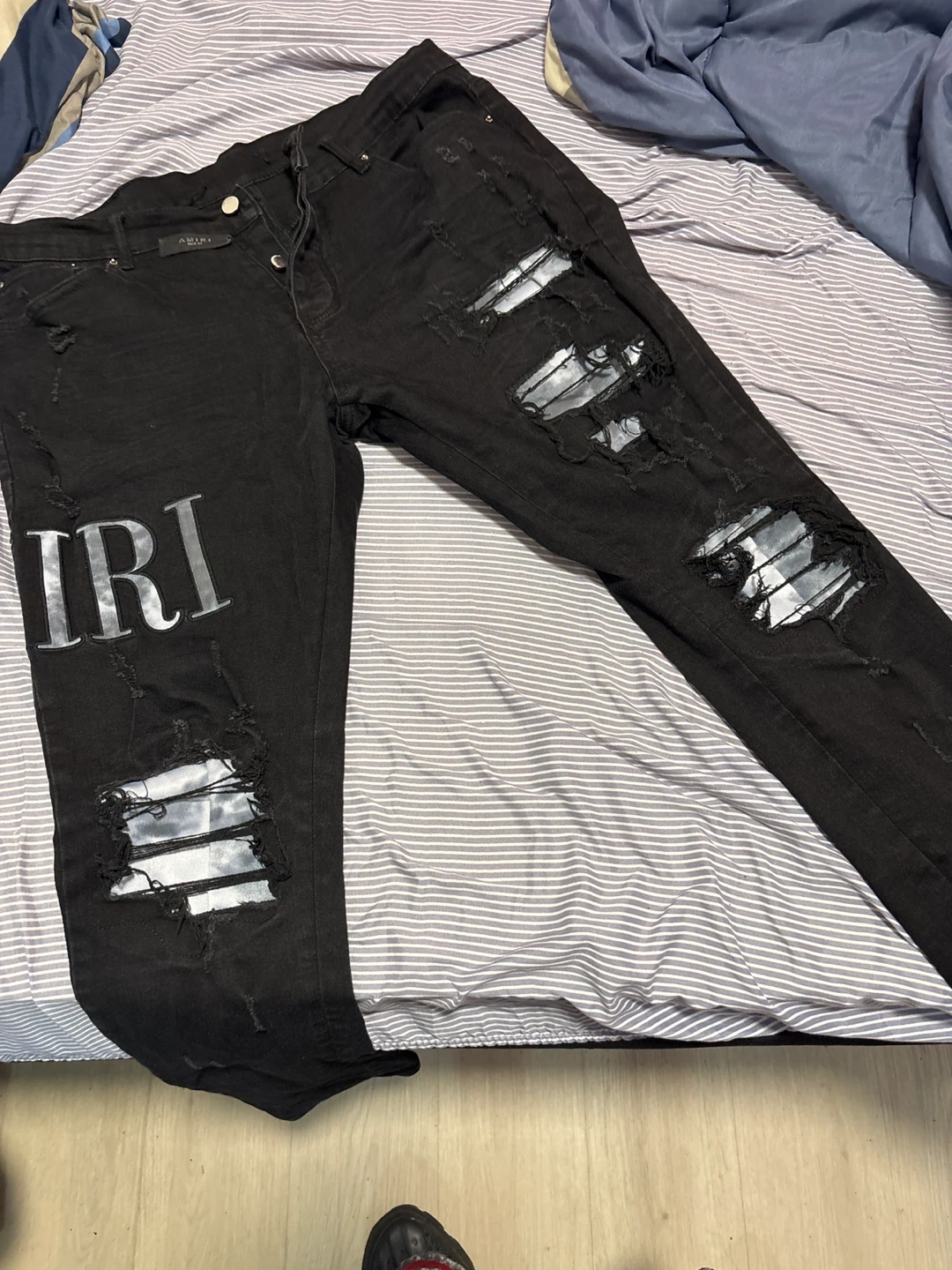 AMIRI Black Distressed Jeans - photo 2