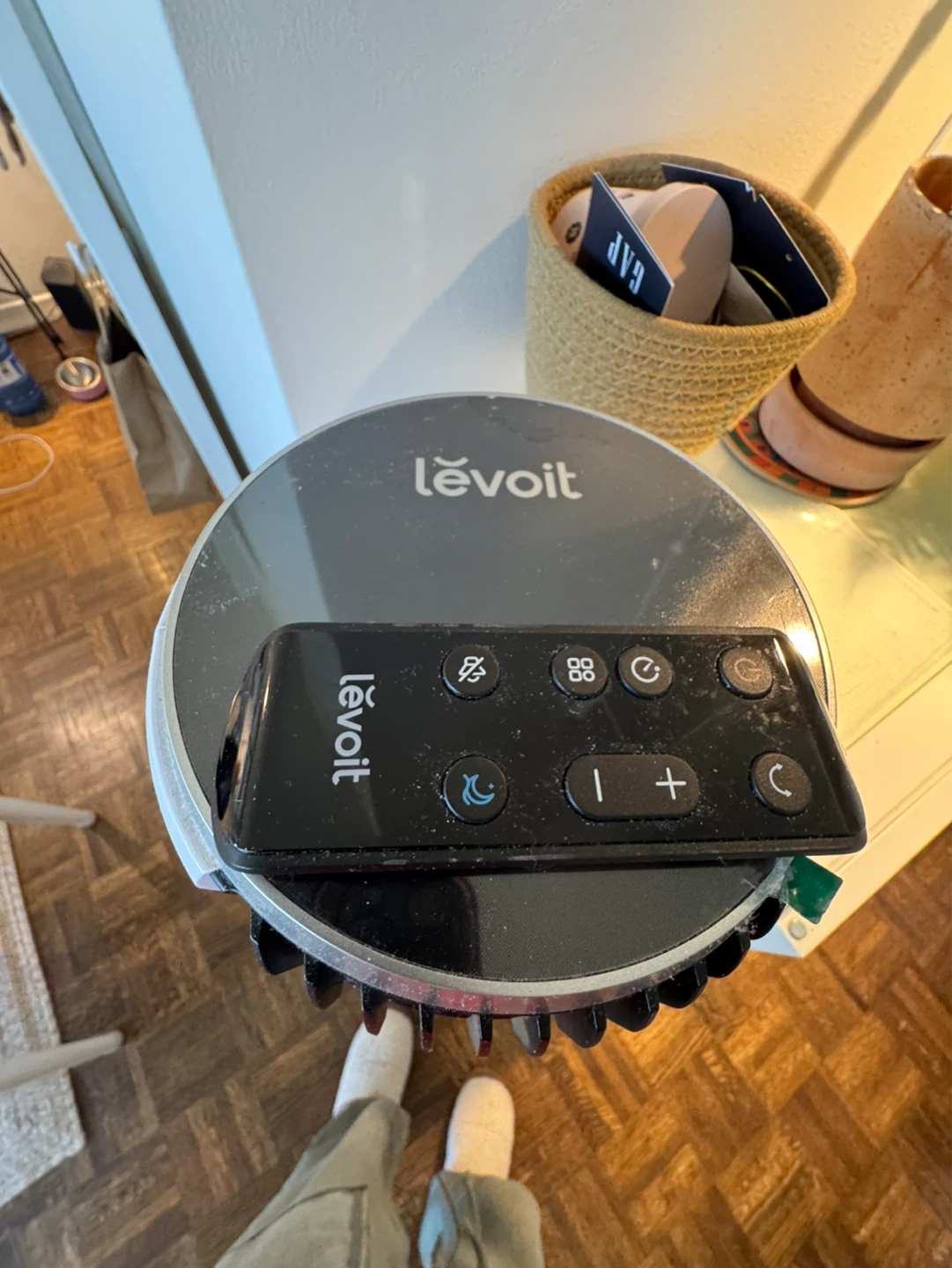 Levoit Tower Air circulator fan - photo 2