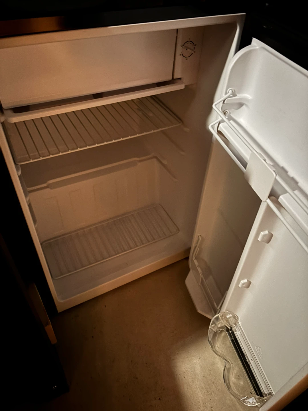 Hamilton Beach Mini Fridge - photo 2