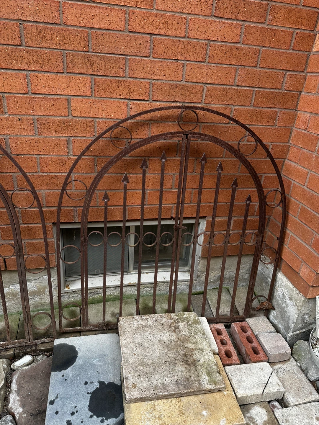 2 Vintage Arched Metal Grates - photo 2
