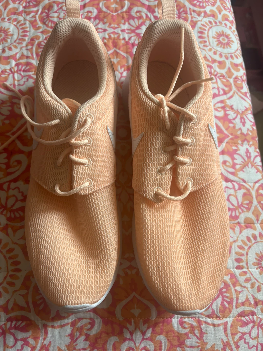Nike Roshe Run Women's Shoes Peach Size 7Y