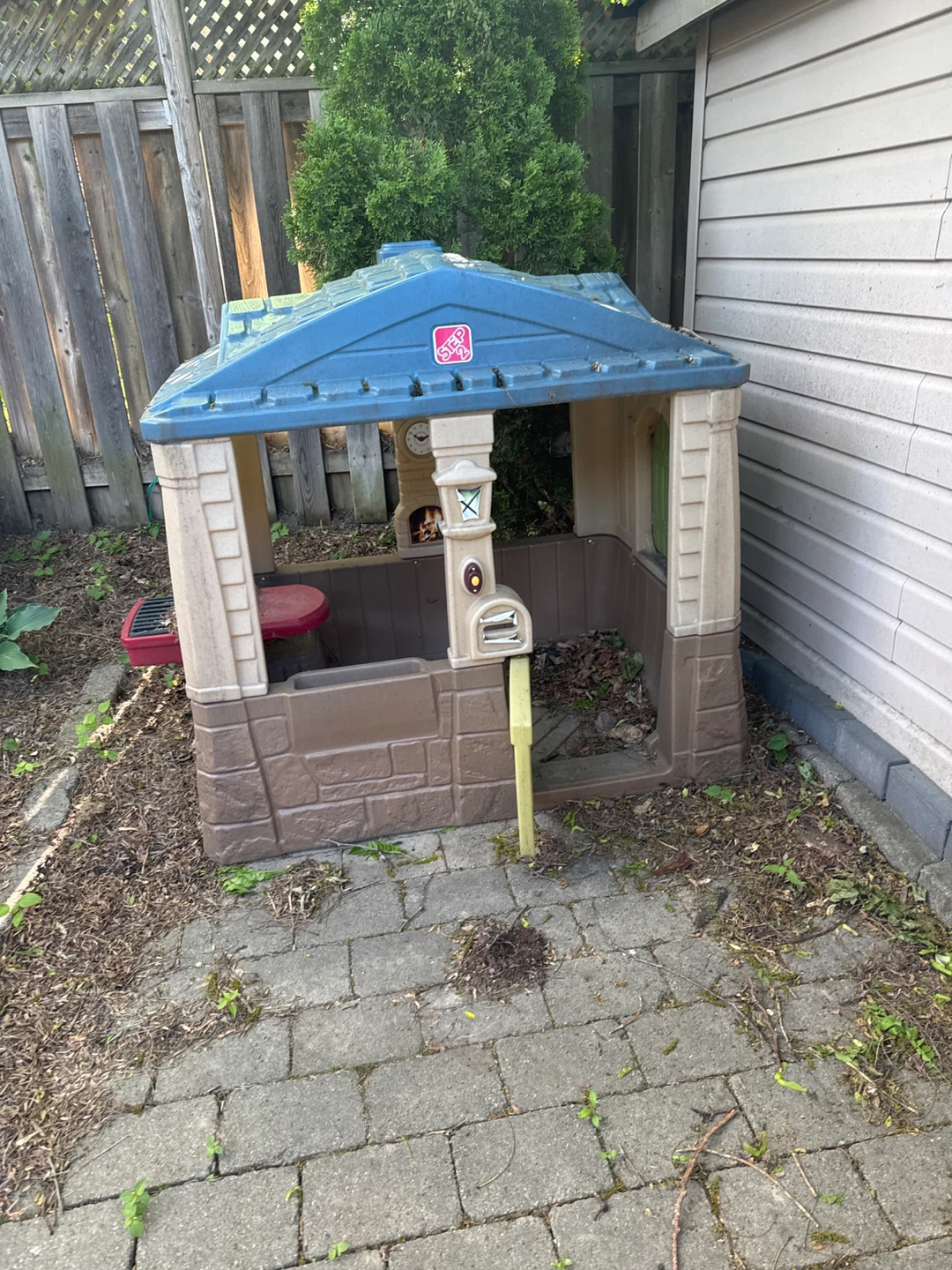 Step2 Naturally Playful Nature Retreat Cottage Playhouse