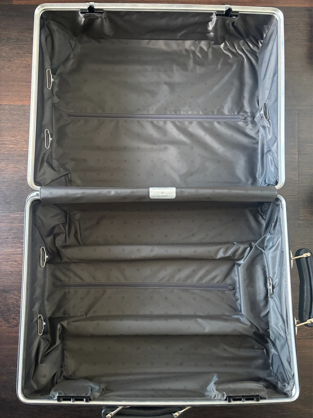 Rimowa Silver Aluminium Carry-On Luggage - photo 4