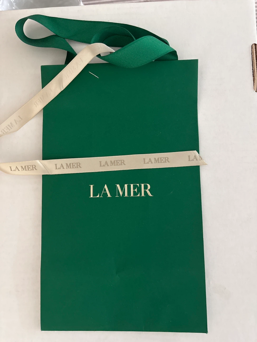 LA MER Gift Bag
