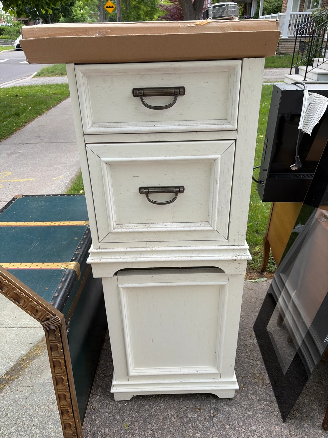 Cream Filing Cabinet with 3 Drawers (2)