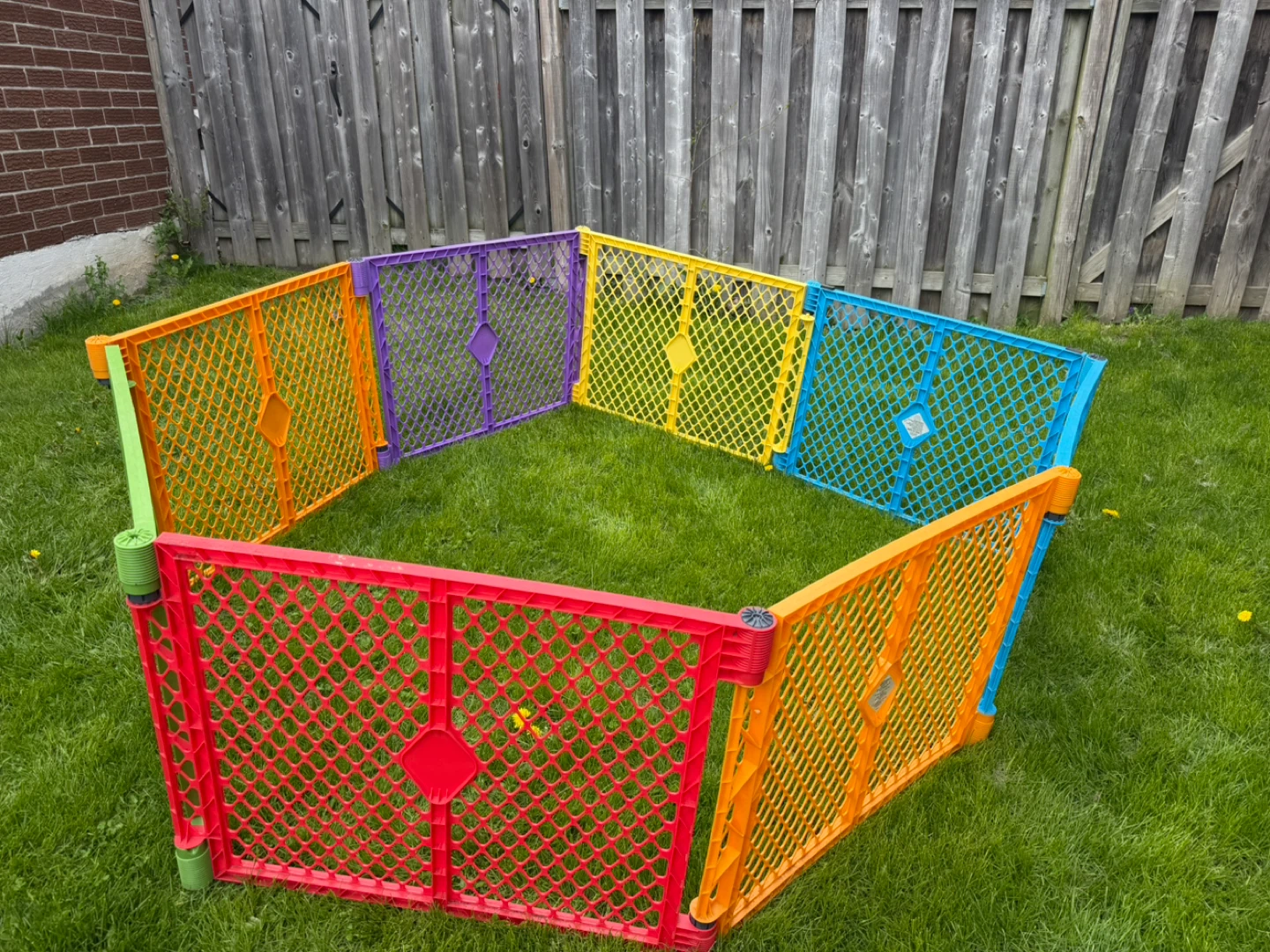 North States Superyard Indoor/Outdoor 8- Panel Baby Play Yard