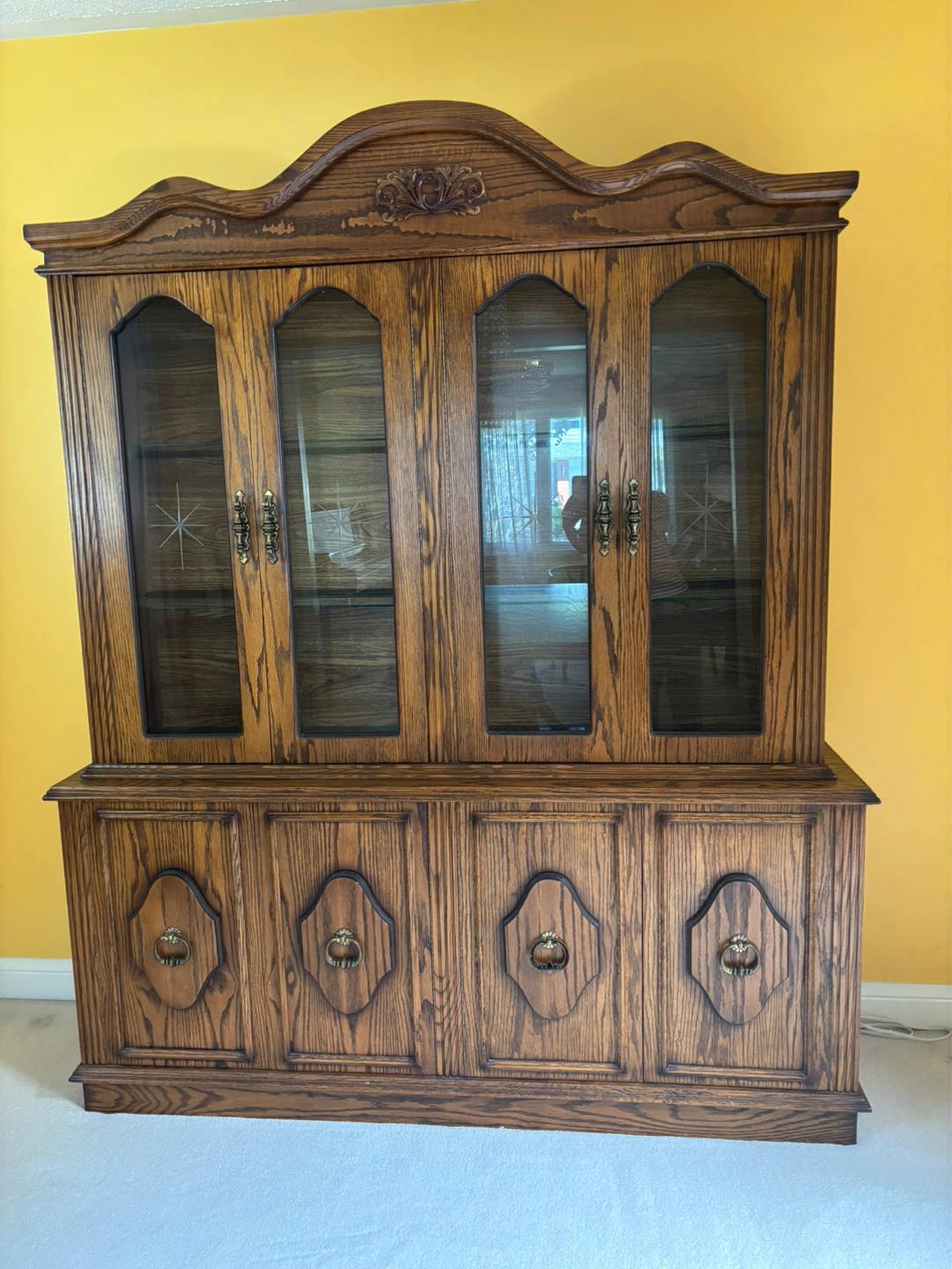 Solid Wood Dining Table and Hutch Set - photo 4