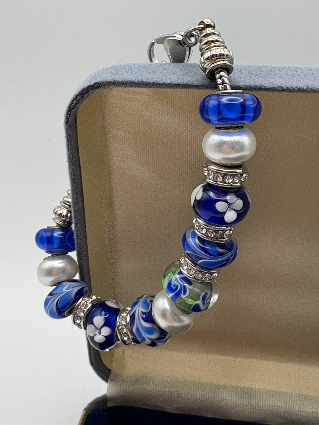 Vintage Blue and White Art Glass Charm Bracelet - photo 3