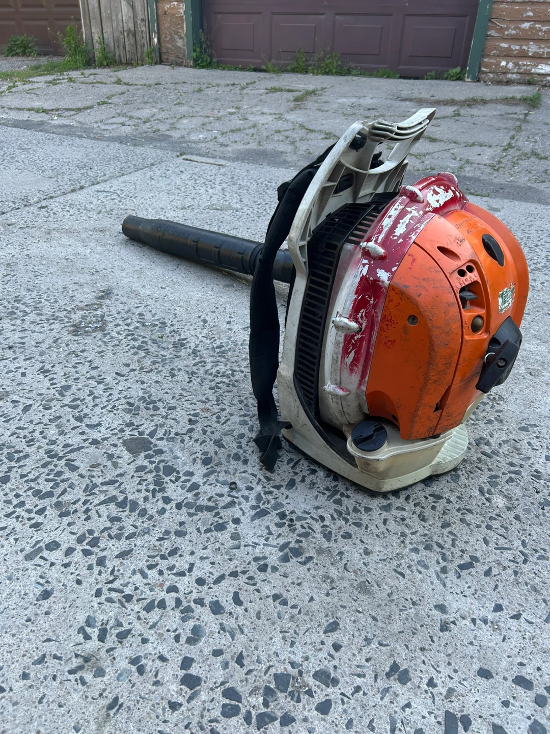 Stihl BR600 leaf blower - photo 2