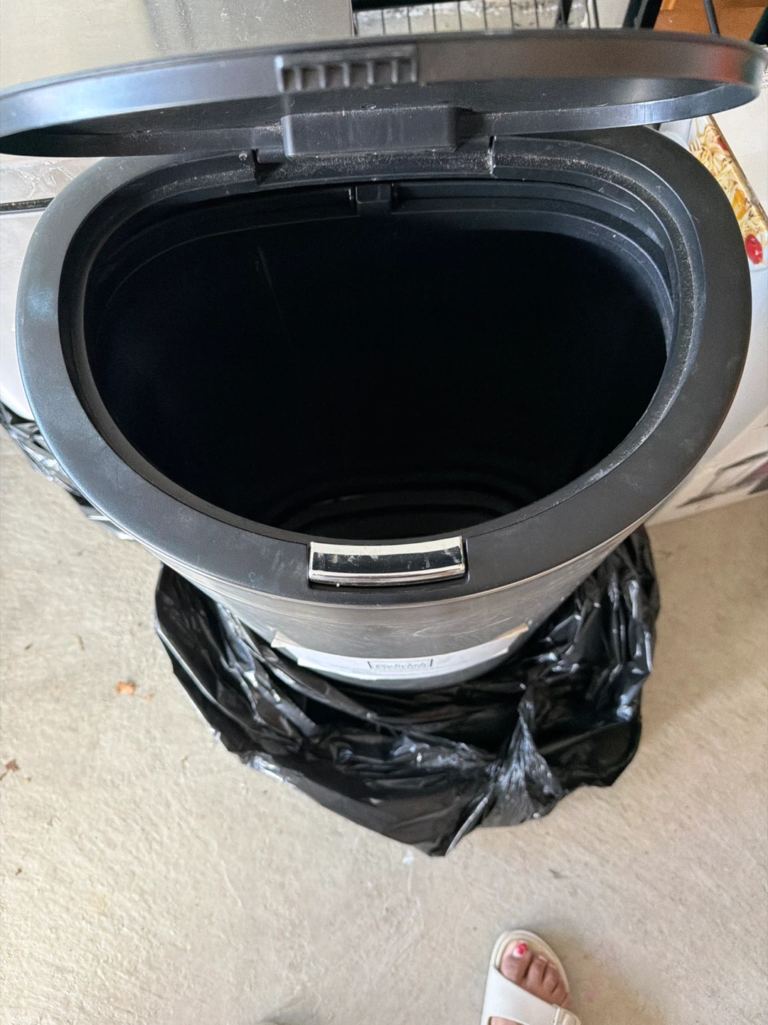 WELL EQUIPPED KITCHEN 11.2 Gal Stainless Steel Pedal Bin - photo 2