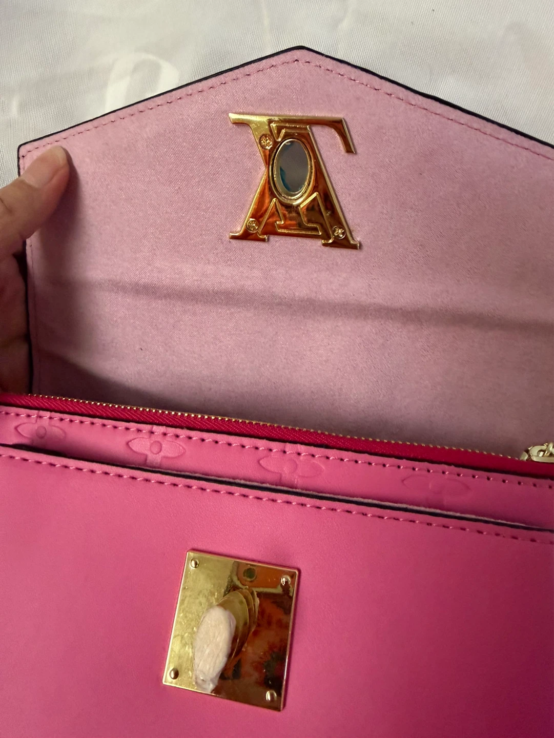 LV VIBRANT PINK Mylockme cute crossbody bag - photo 5