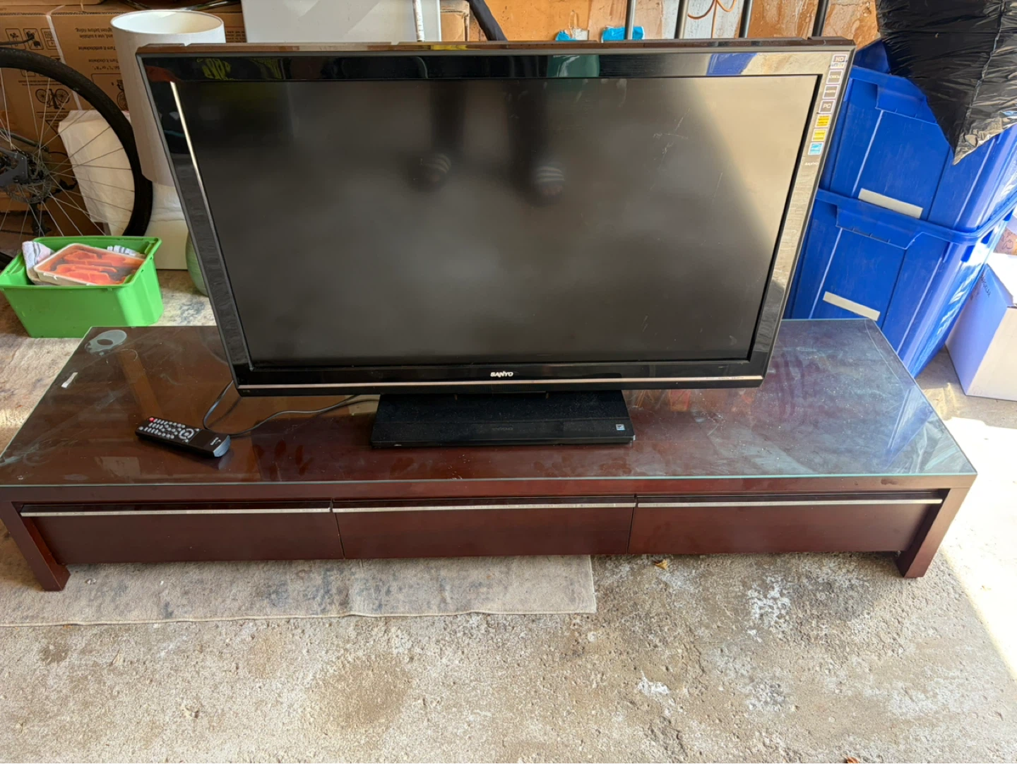TV table and TV