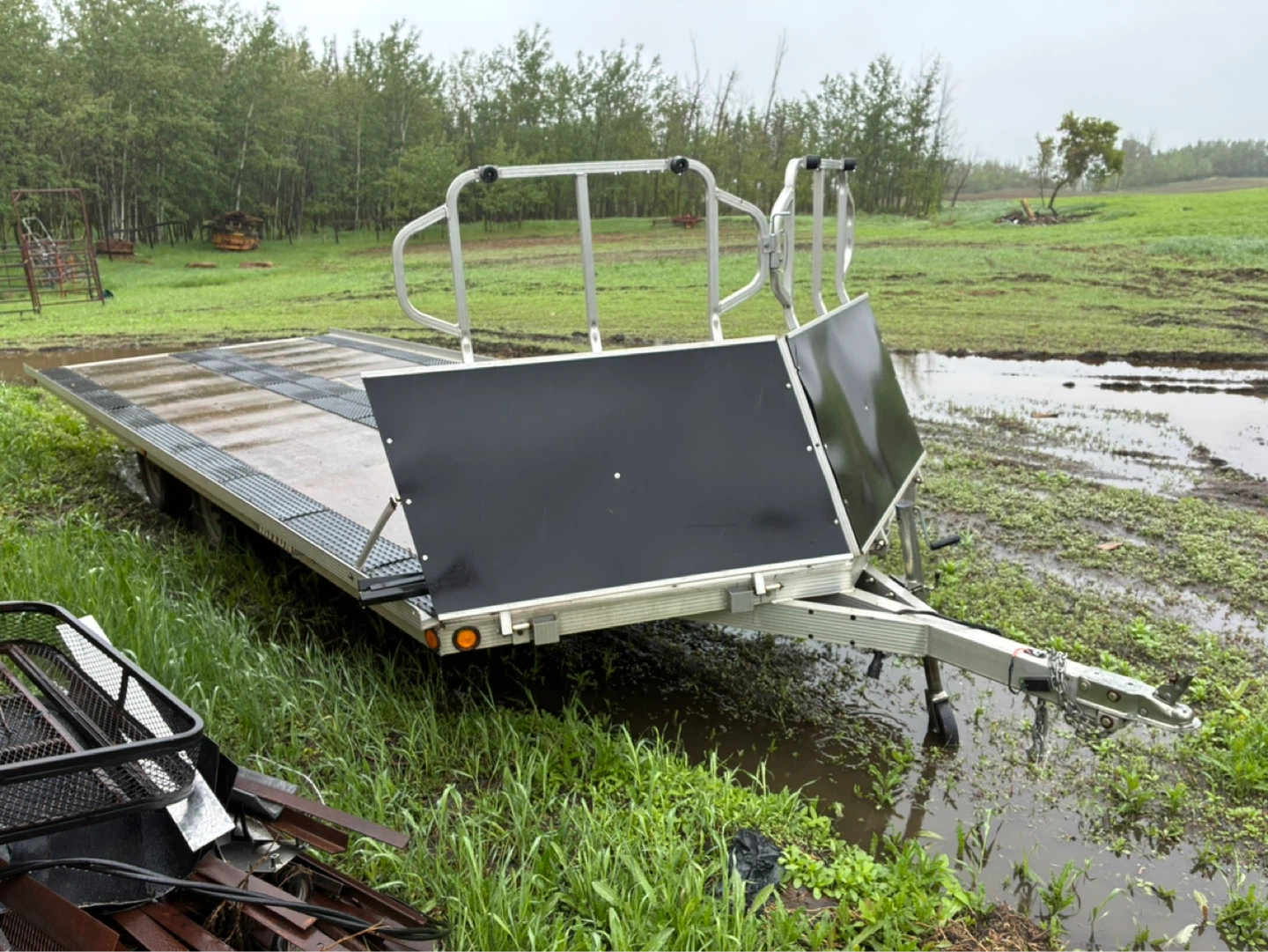 2011 TRITON V nose dual axle trailer - photo 2