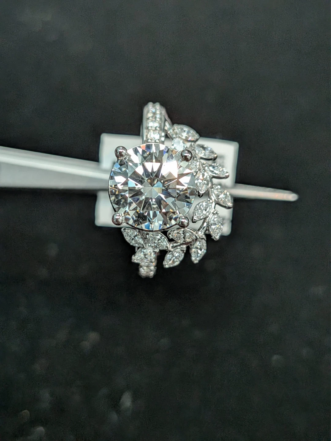 Diamond engagement ring