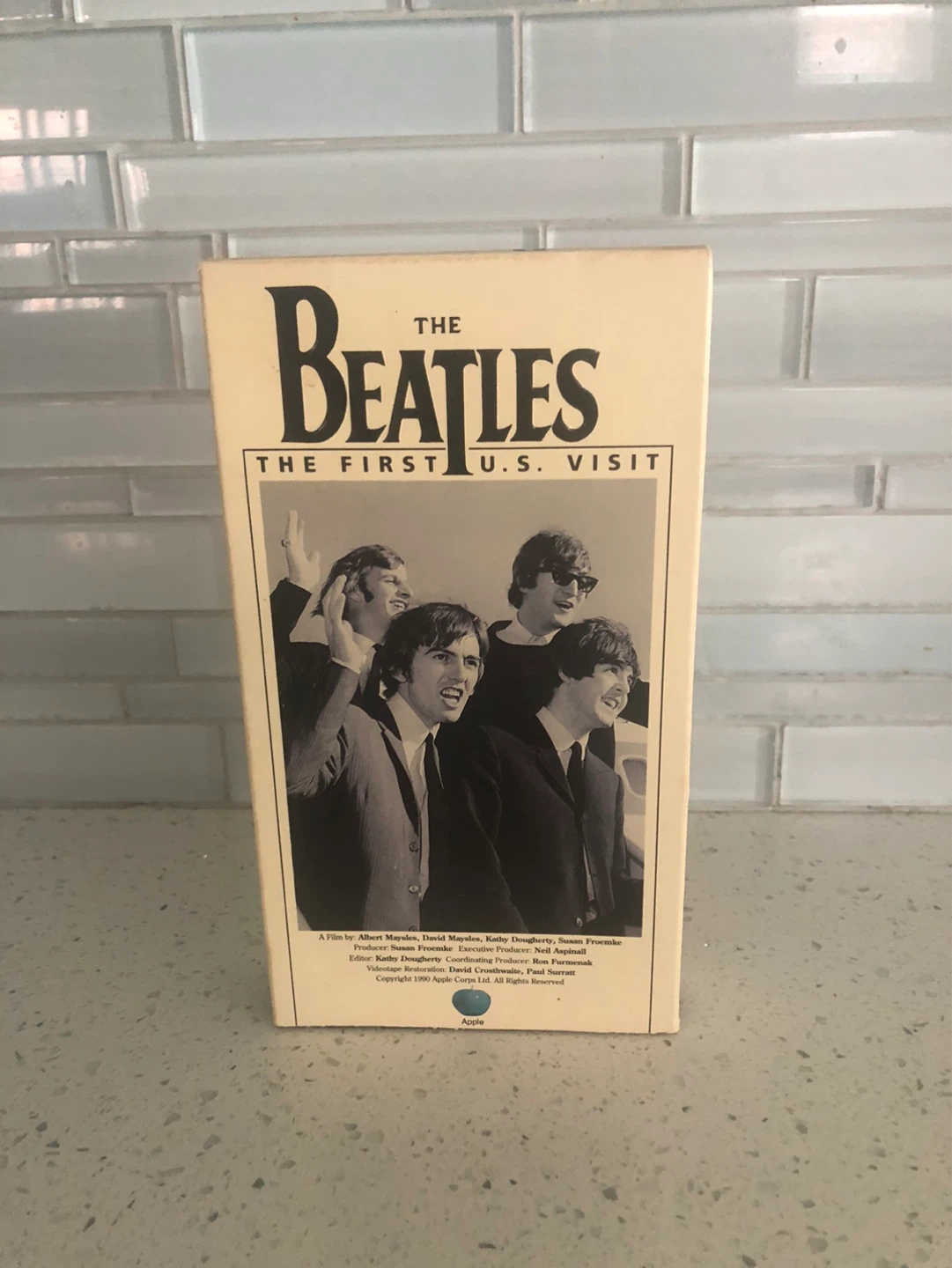 The Beatles 5 vhs tapes - photo 2