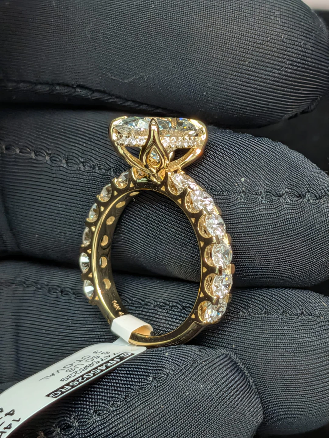 14k Yellow Gold Oval Diamond Engagement Ring - photo 4