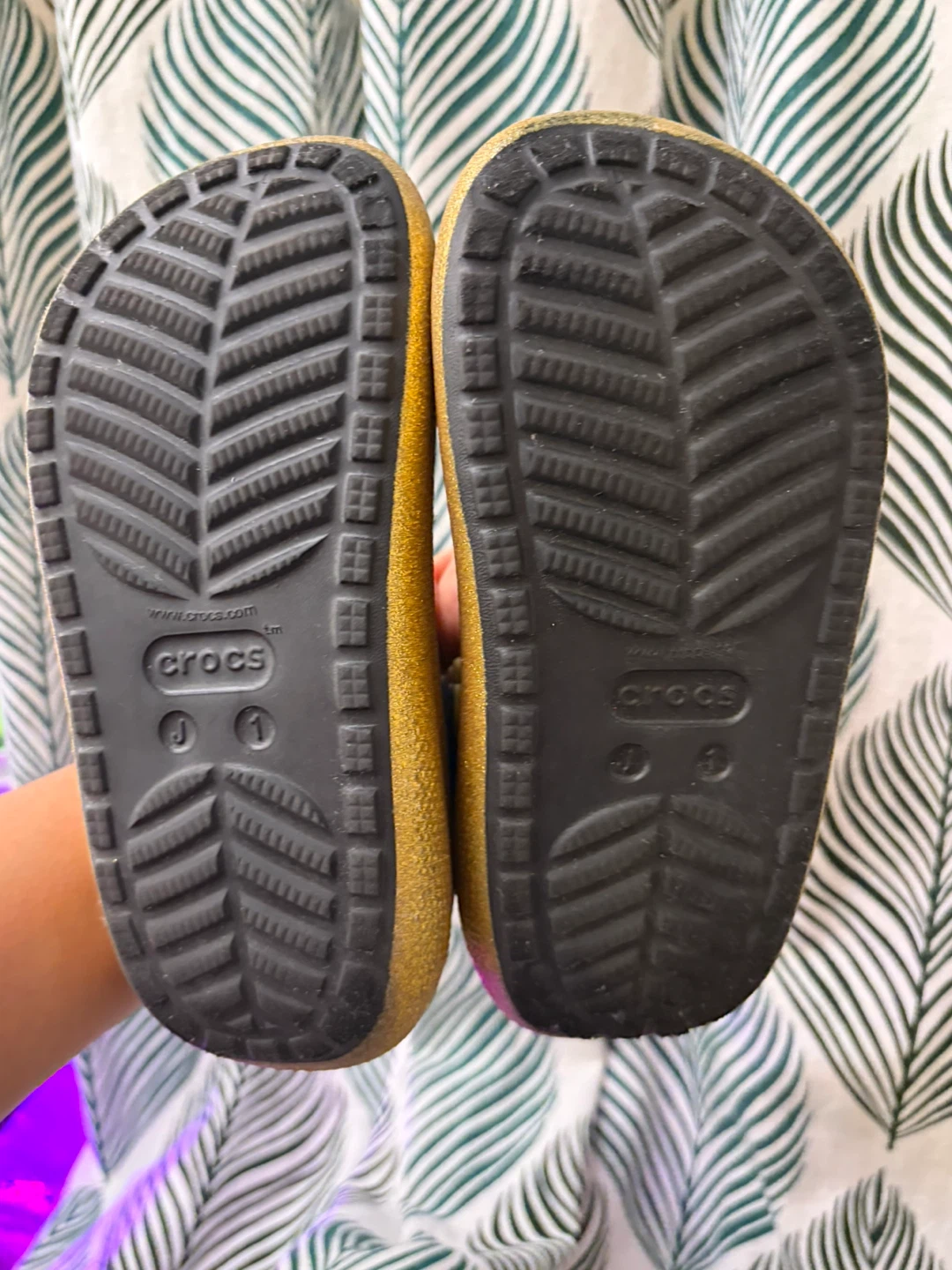 Crocs rainbow high size J1 - photo 4