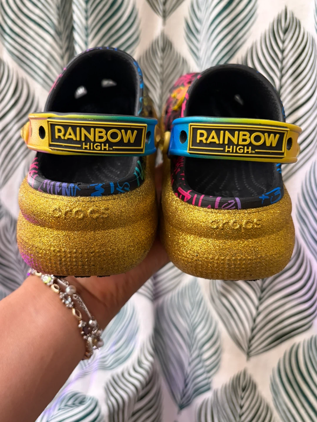 Crocs rainbow high size J1 - photo 3