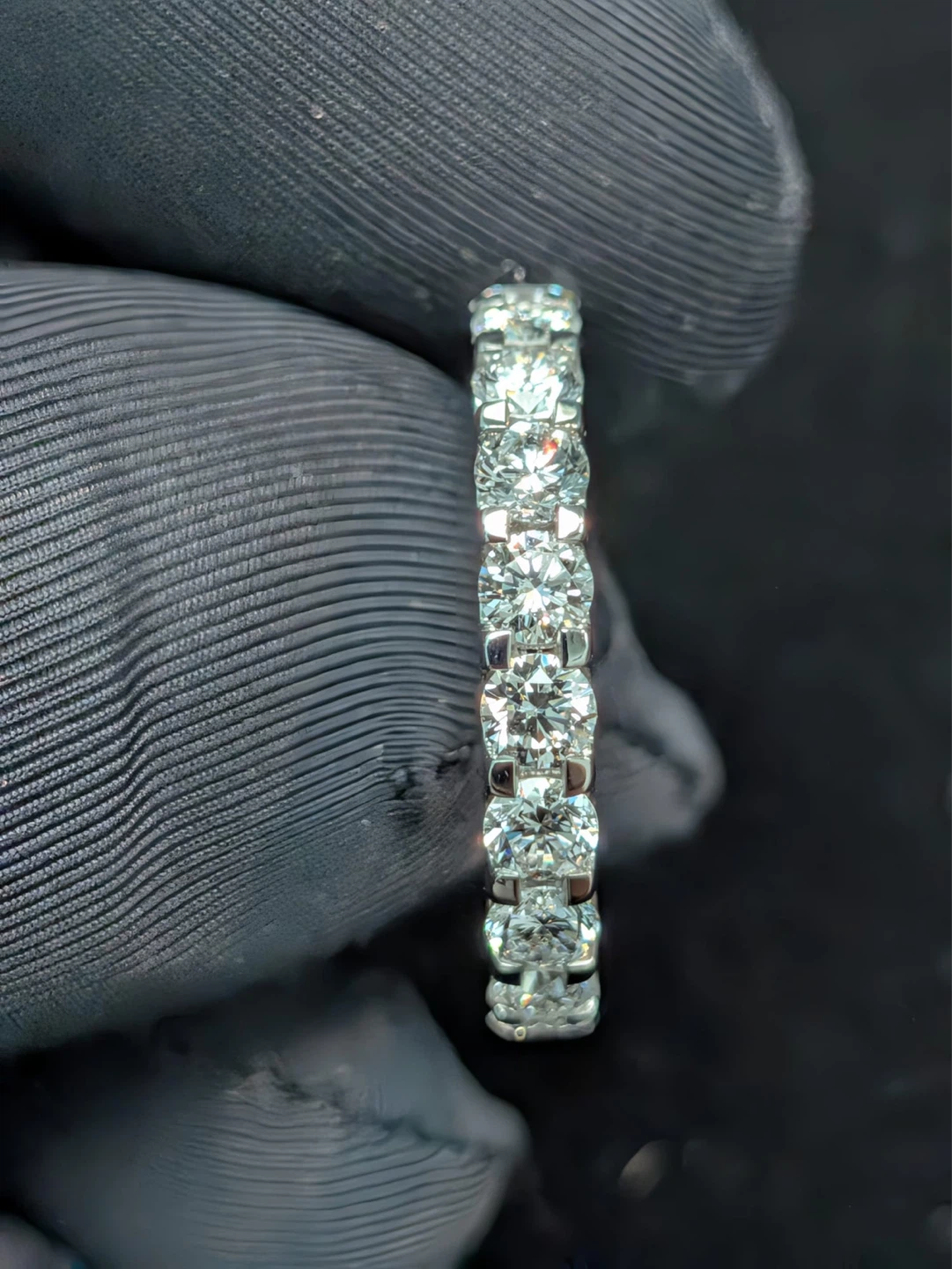 Diamond band