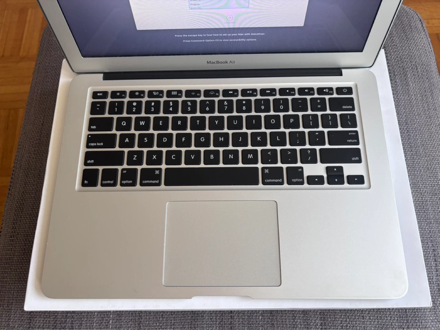 Apple MacBook Air 13-inch (2017) - photo 2