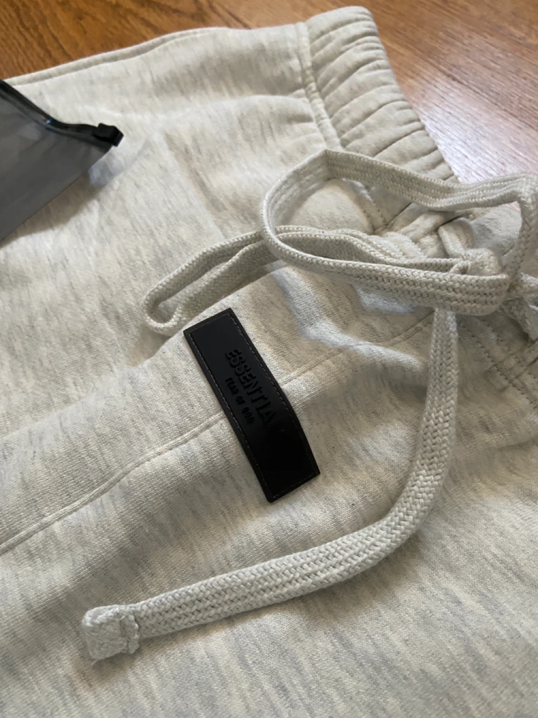 Fear of God Essentials shorts Light Oatmeal M - photo 4