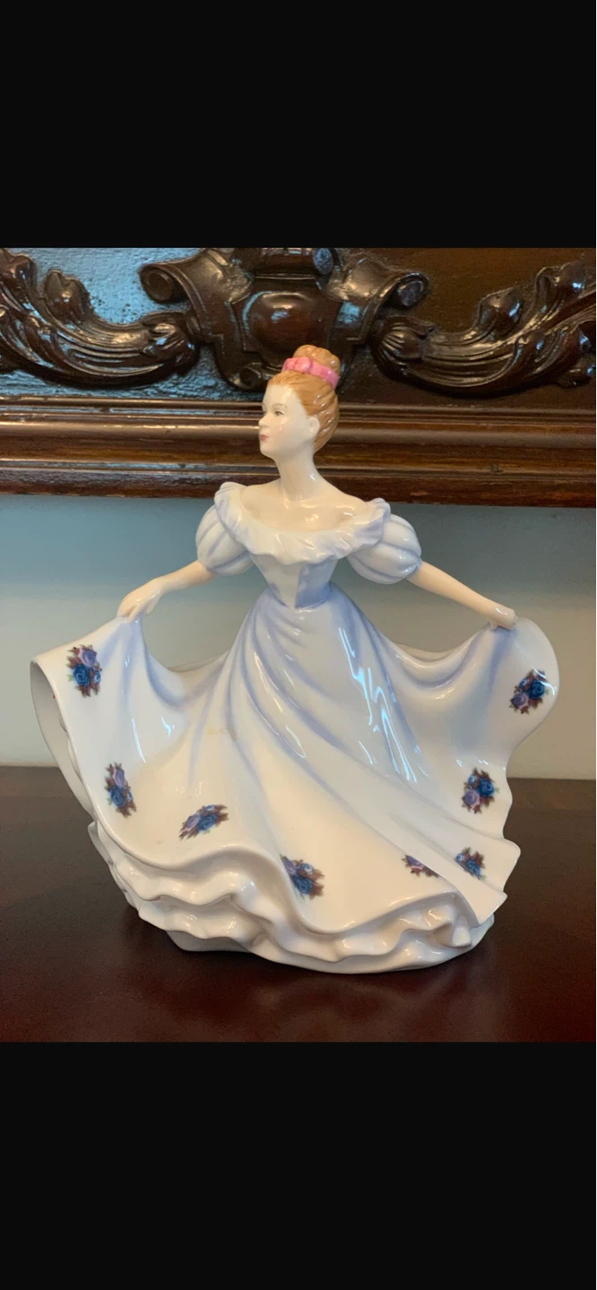 Royal Doulton Pretty Ladies 'Kathy' Figurine