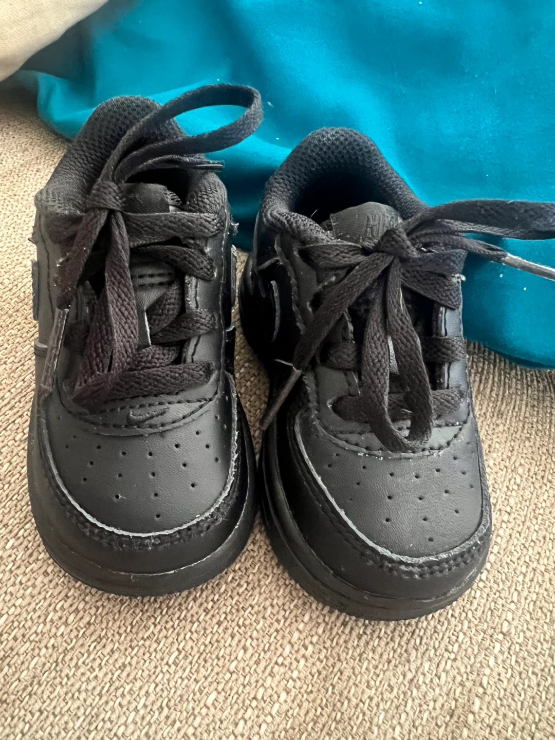 Black Nike Air Force 1 for toddler