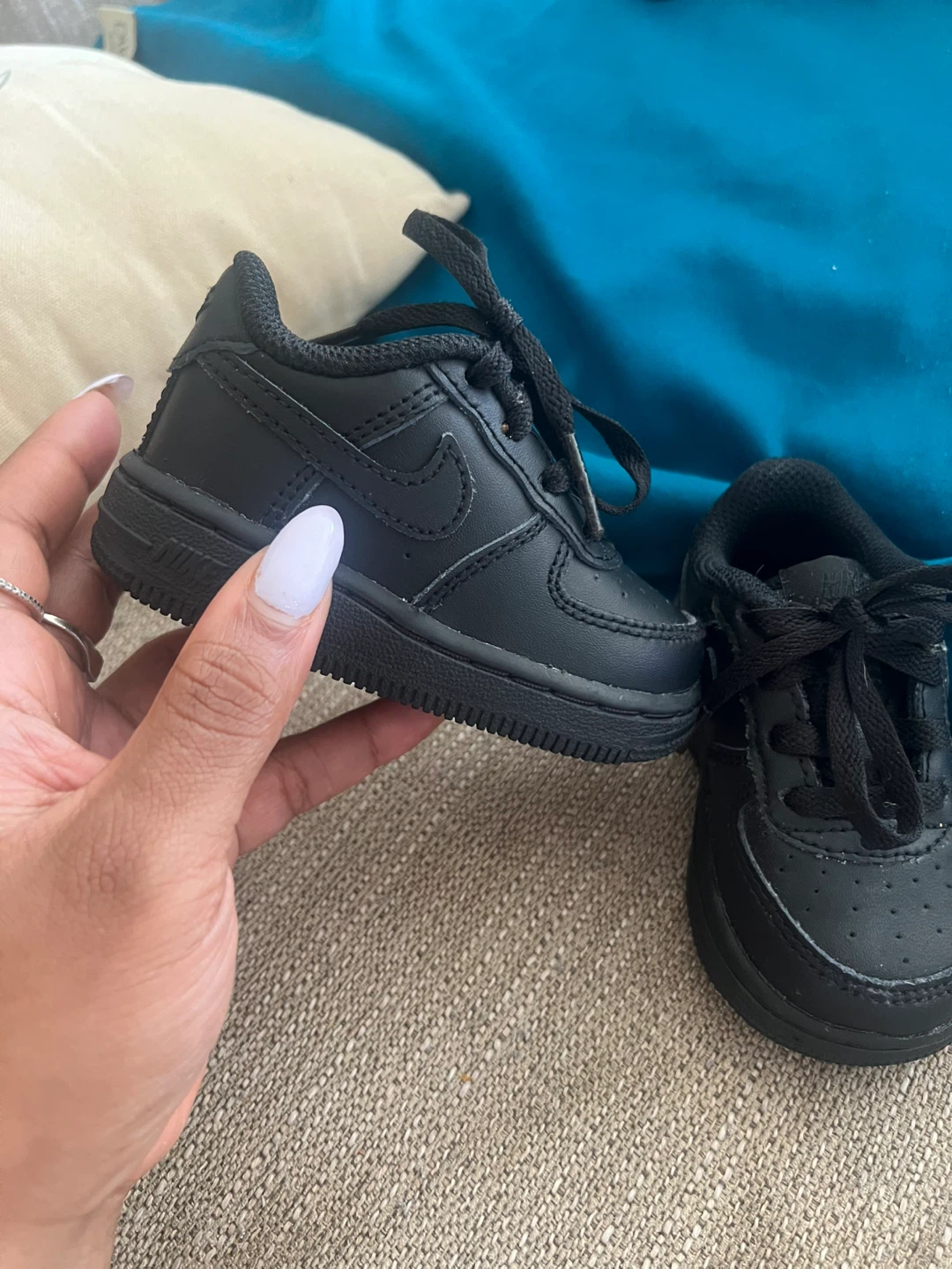Black Nike Air Force 1 for toddler - photo 2