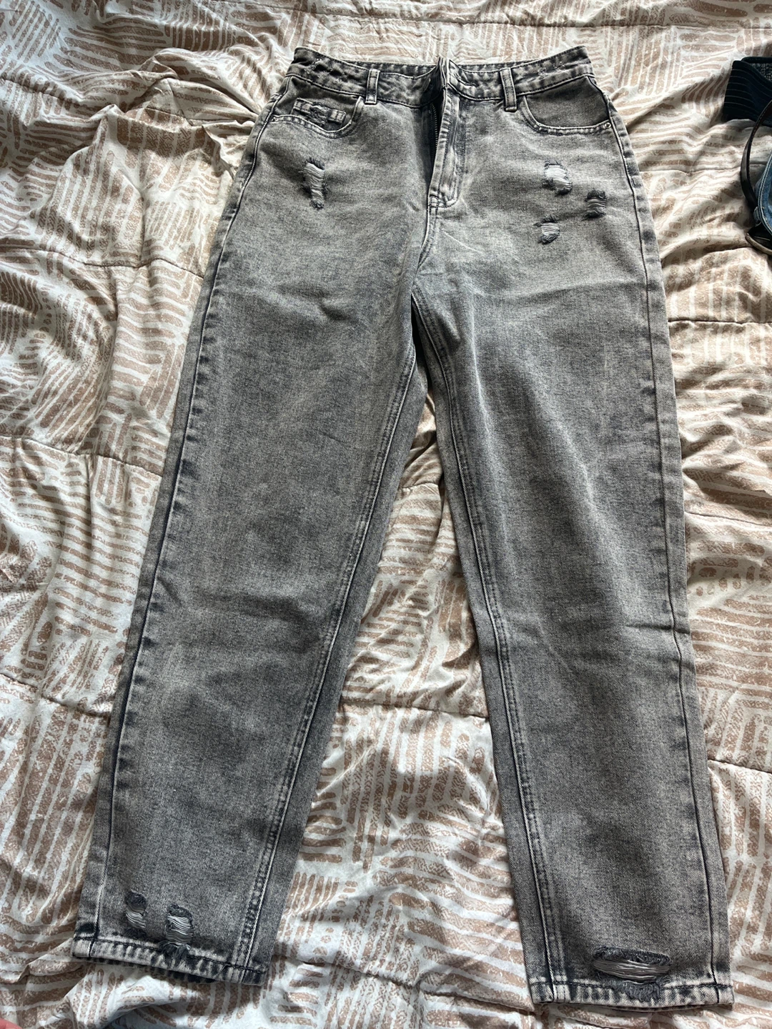 Shein Grey Ripped Mom Jeans