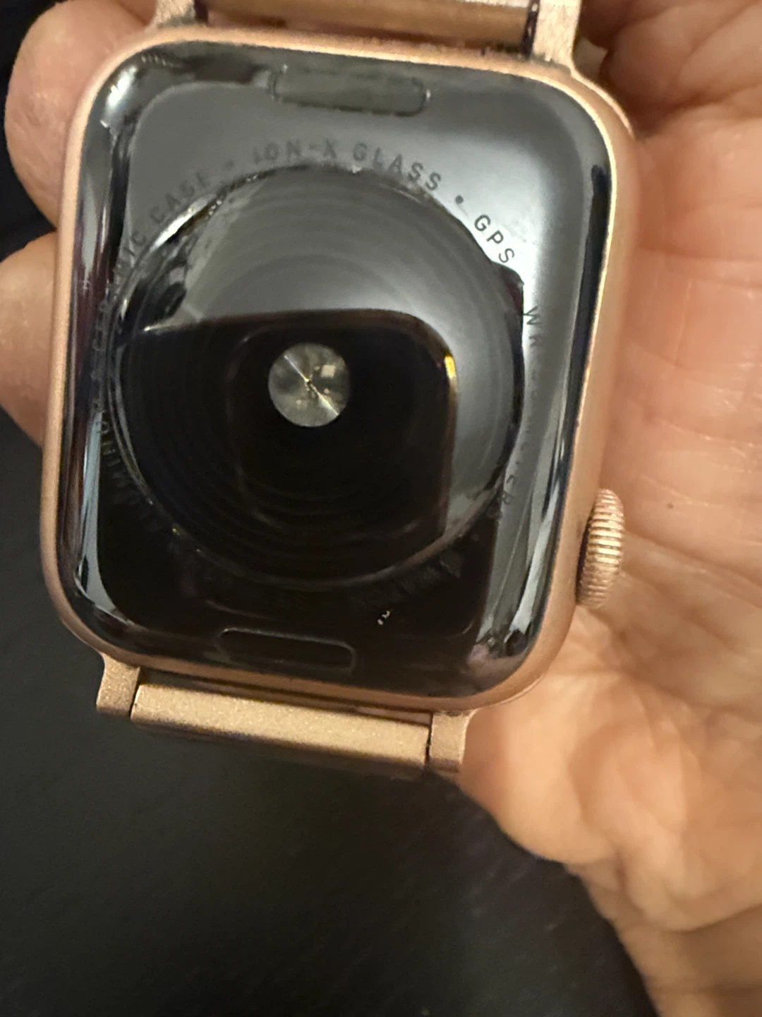 Apple Watch SE (GPS, 40mm) Rose Gold - Excellent Condition - photo 4