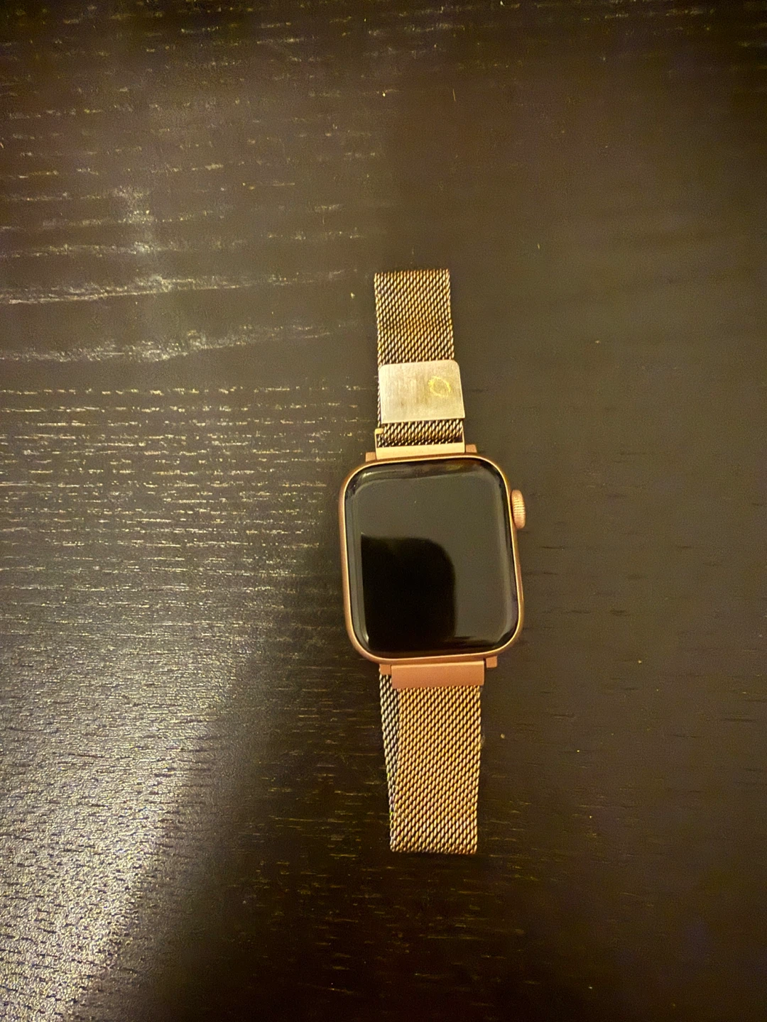 Apple Watch SE (GPS, 40mm) Rose Gold - Excellent Condition