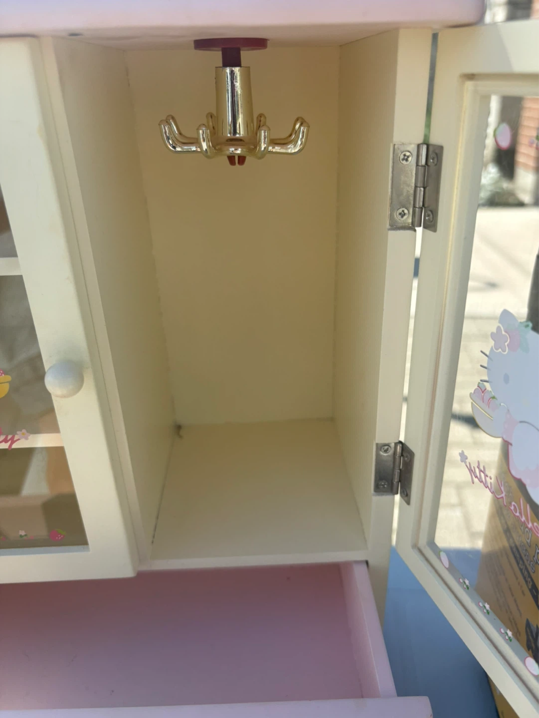 Hello Kitty Jewellery Box with Drawers and Shelves - photo 4
