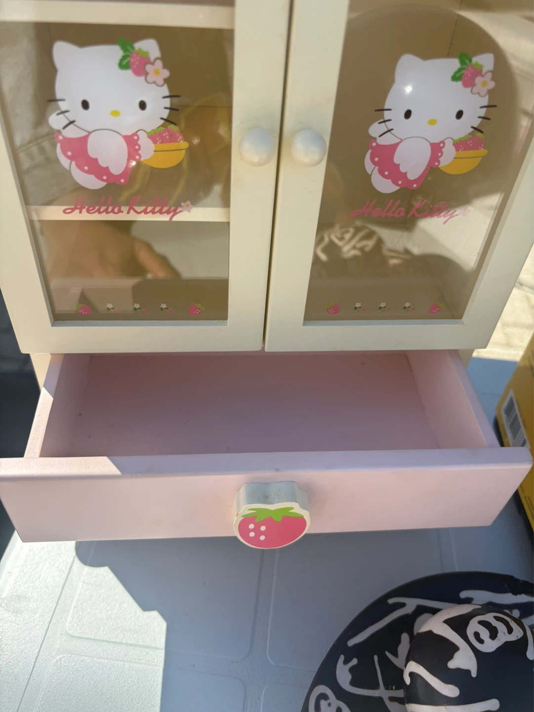 Hello Kitty Jewellery Box with Drawers and Shelves - photo 2